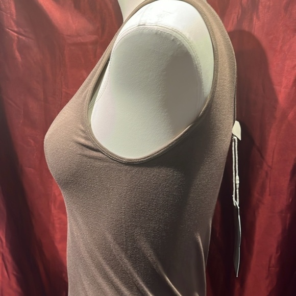 One size fits all bamboo fabric tank top new with tags - Picture 3 of 5